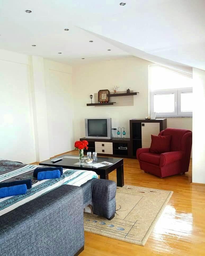 Peštani Ps Apartments - Peshtani מראה חיצוני תמונה